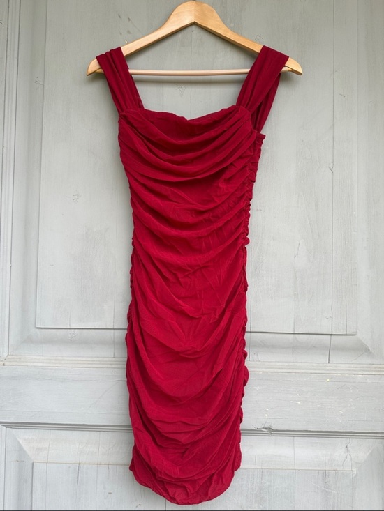 PrettyGarden Dresses & Skirts - Ruched Red Sleeveless Dress